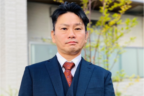 西中間 卓